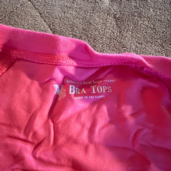 NWOT VICTORIA’S SECRET BRA IN TOP (SMALL) - Picture 4 of 8